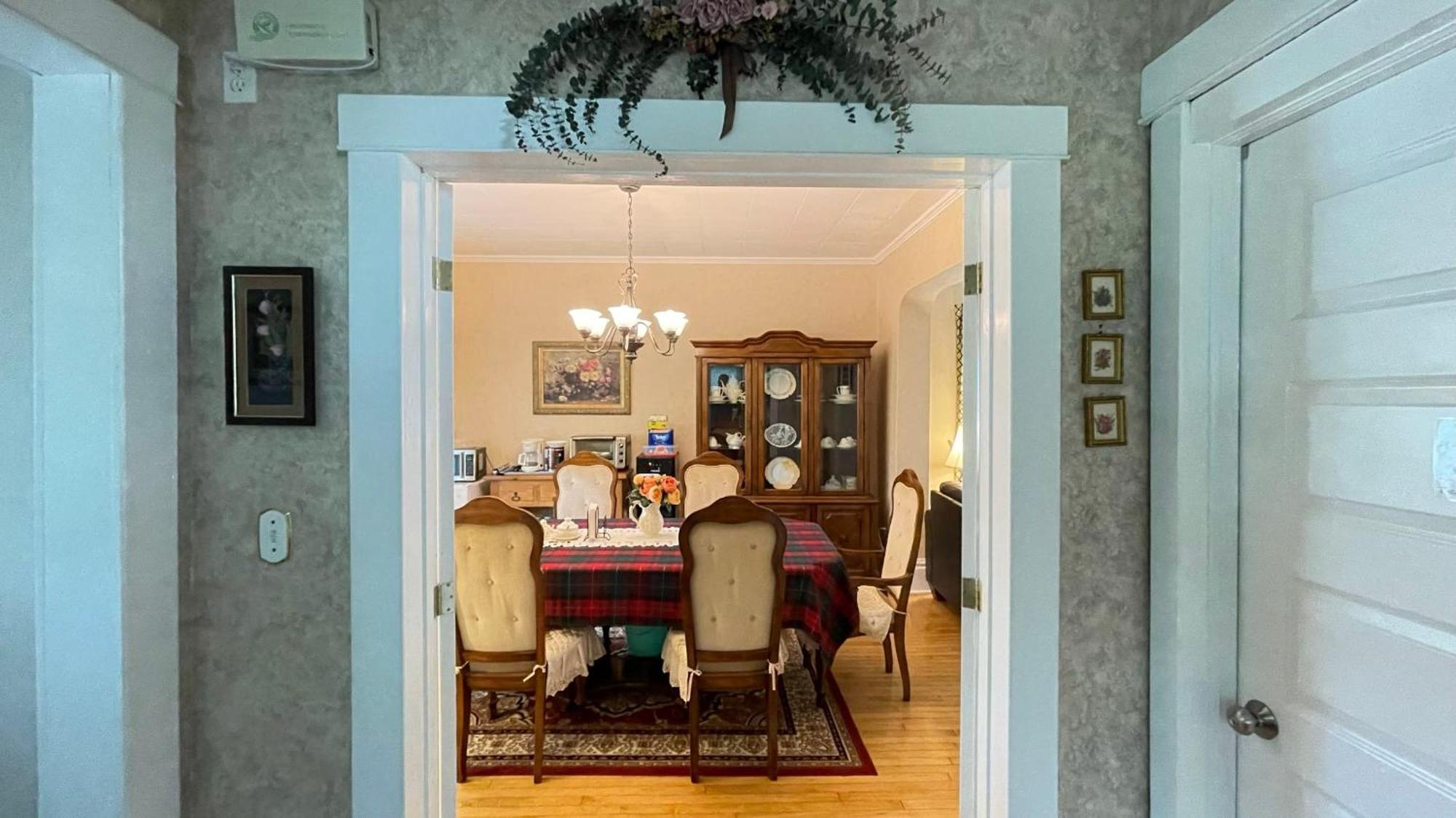 Strathaird Bed And Breakfast Niagara Falls Exterior photo